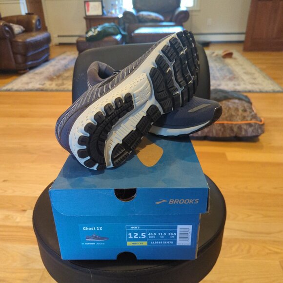 Brooks Ghost 12 Running Shoe - Picture 1 of 4